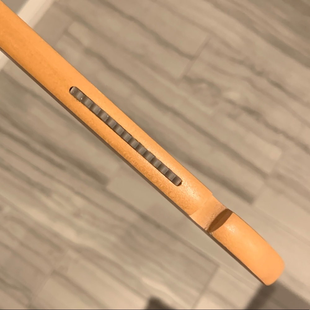 Wooden hangers set of 20 - Picture 2 of 4